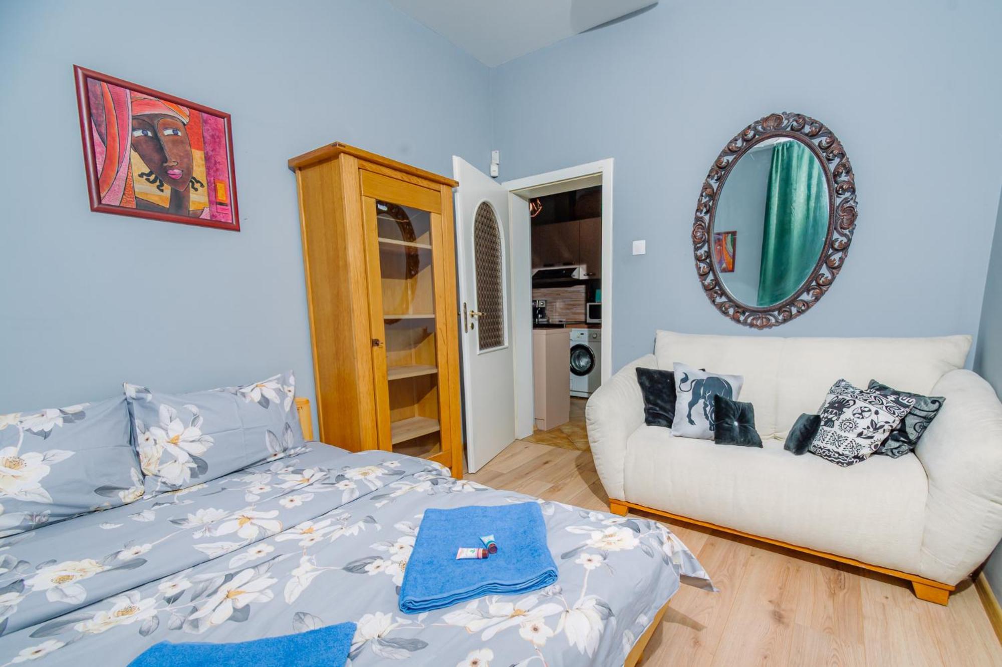 Top Center, 3Bdr, Heart Of The City, Free Secured Parking Sofia Buitenkant foto